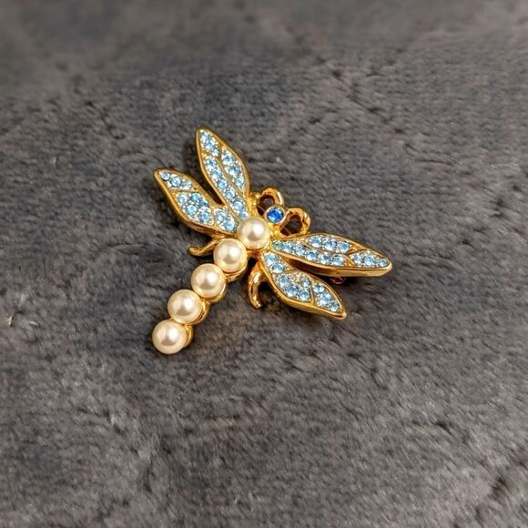 Vintage 80's Swarovski Blue Crystals and Faux Pearl Dragonfly Brooche - Picture 2 of 7